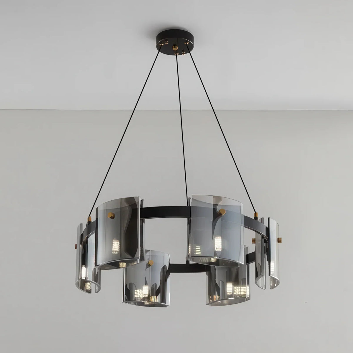Candelabru modern negru cu înălțime reglabilă pentru golul scării