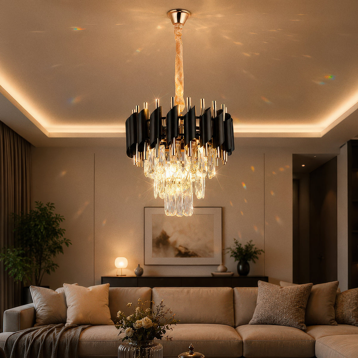 Candelabru VERSAILLES Petito într-o zonă de dining luminoasă