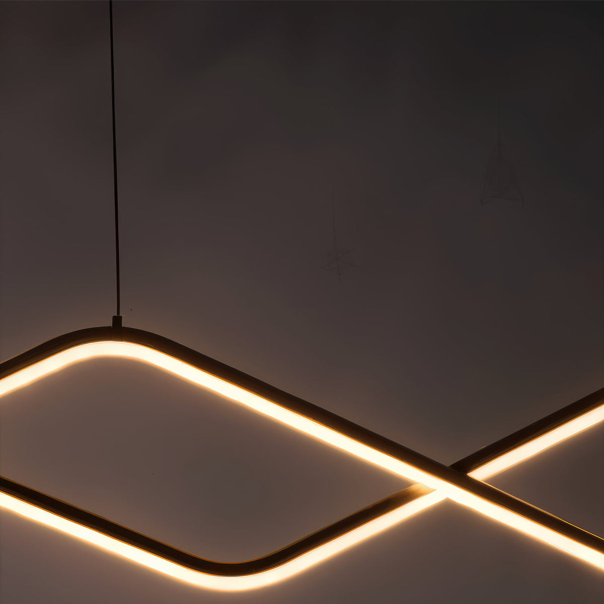 Závesný LED luster s diaľkovým ovládačom ZIGZAG 27 W, studené/teplé/neuterálne svetlo, stmívateľný, čierny, nastaviteľná výška, imaginea 2