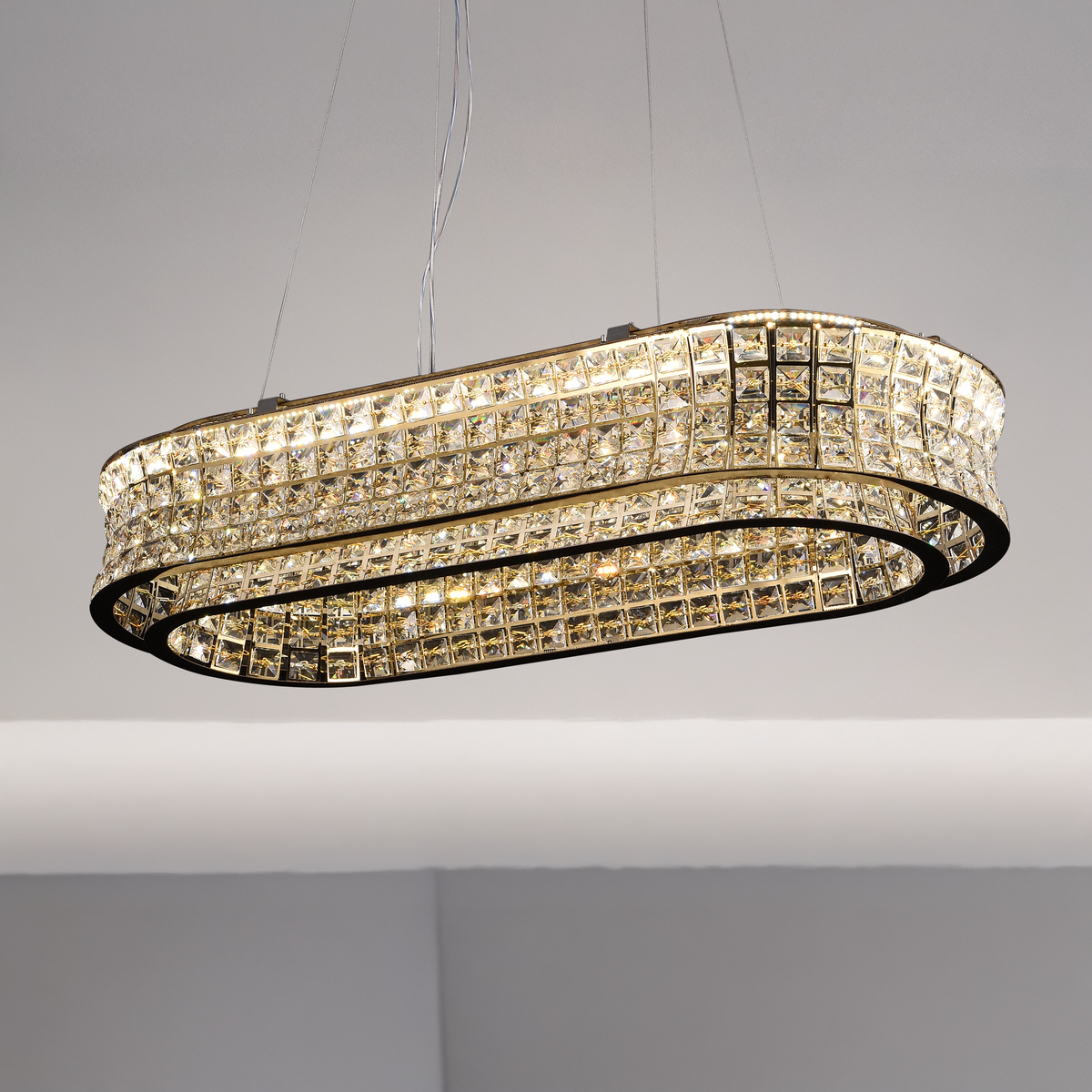 Lustra LED cu Telecomanda, LLC160/750X350GD, Cristal si Metal, 72W, Dimabila, Inaltime Reglabila, Lumina Rece/Calda/Neutra, Iluminat Luxos