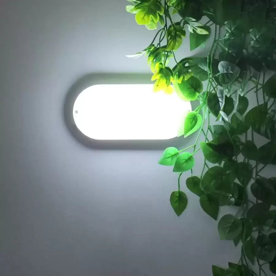 Plafoniera LED FANTAS Ovala 8W 17cm Alb Exterior IP65
